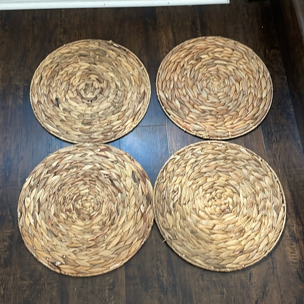 Set of Four SeaGrass Woven Plate Chargers